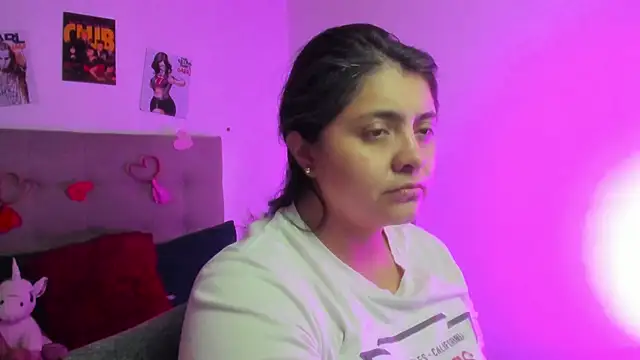 Snapshot of TifanyAmazinng chatting on February 16, 2026, 12:34 pm TifanyAmazinng online show from February 16, 2026, 12:34 pm