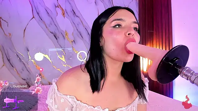 alicecute77 online show from February 18, 2026, 12:39 am