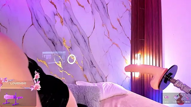 alicecute77 online show from February 19, 2026, 2:29 am