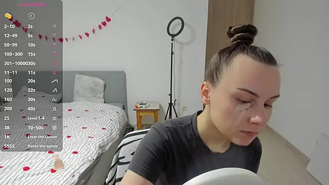 Kelly Cartier online show from March 1, 2026, 1:46 pm