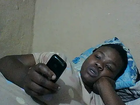 Snapshot of chocolateboobs92 chatting on September 27, 2025, 1:54 am chocolateboobs92 online show from September 27, 2025, 1:54 am