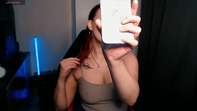 EileenKenner online show from April 10, 2026, 3:06 pm