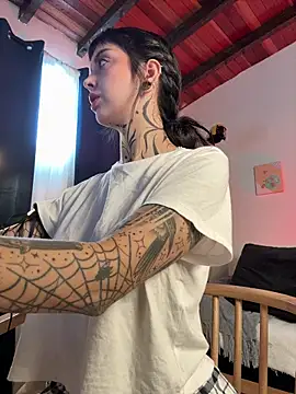 janne maybe online show from November 28, 2025, 2:09 pm