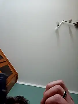 Teufel-in-weiss online show from March 4, 2026, 7:25 am