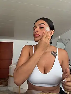 Snapshot of AnaaFaith_ chatting on January 18, 2026, 6:12 pm AnaaFaith online show from January 18, 2026, 6:12 pm