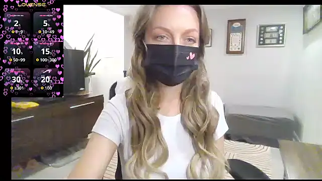 Magical Milf MelissaXX online show from September 29, 2025, 12:54 pm