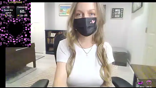 Magical Milf MelissaXX online show from October 1, 2025, 5:19 pm