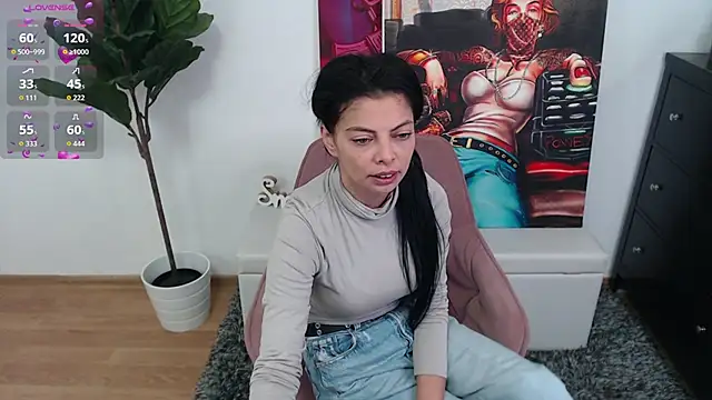 Snapshot of LadyLiia chatting on April 25, 2026, 4:04 am LadyLiia online show from April 25, 2026, 4:04 am