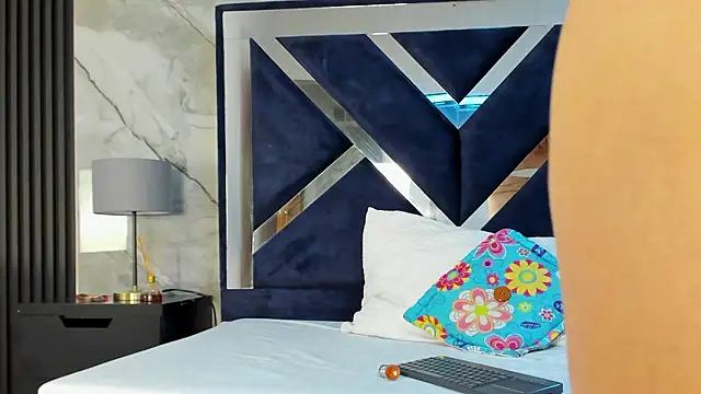 VanessaHard as online show from January 17, 2026, 7:50 pm