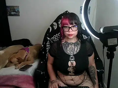 Snapshot of Driana_ate chatting on October 9, 2025, 3:48 am Driana ate online show from October 9, 2025, 3:48 am