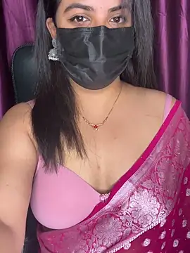 Snapshot of best_couple19 chatting on February 11, 2026, 5:40 pm best couple19 online show from February 11, 2026, 5:40 pm