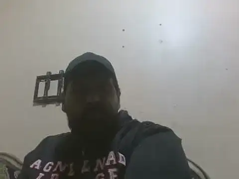 elpoop7305 online show from March 31, 2026, 8:42 pm