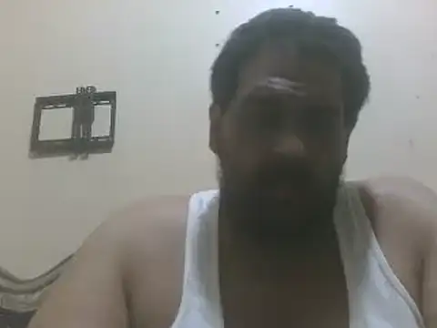 Snapshot of elpoop7305 chatting on May 31, 2026, 10:11 am elpoop7305 online show from May 31, 2026, 10:11 am