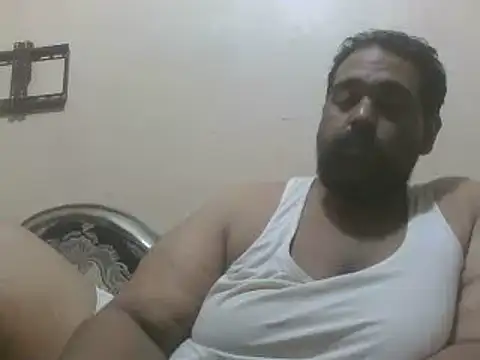 elpoop7305 online show from July 4, 2026, 9:43 pm