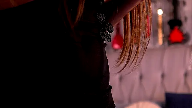 DahliaVonLure online show from September 13, 2025, 5:51 am