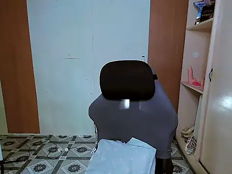 YourNikkieXxx online show from March 29, 2026, 10:54 pm