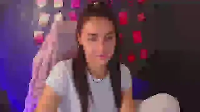 Aurora Loveu online show from November 11, 2025, 7:30 am