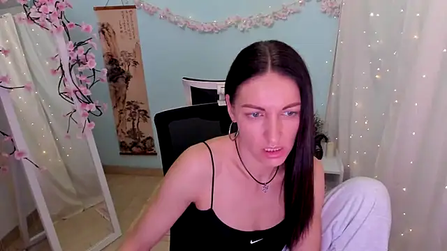 Aurora Loveu online show from April 15, 2026, 7:58 pm