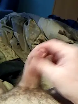 Snapshot of Tom1199Timer chatting on February 4, 2026, 1:06 pm Tom1199Timer online show from February 4, 2026, 1:06 pm