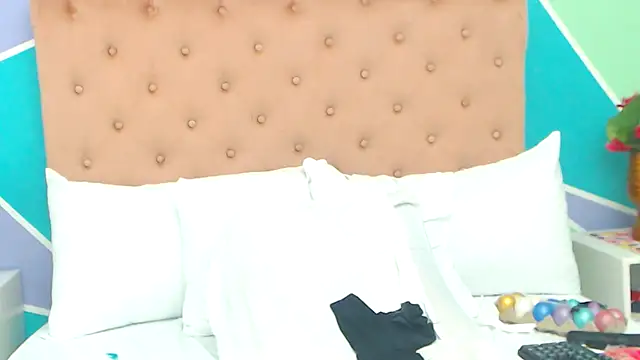 Morenaza6420 online show from March 26, 2026, 10:37 pm