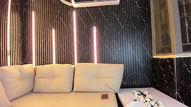 VioletRose as online show from March 23, 2026, 2:59 am