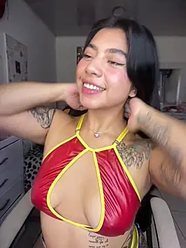 Snapshot of charlotte_queen1320 chatting on April 27, 2026, 3:15 am charlotte queen1320 online show from April 27, 2026, 3:15 am