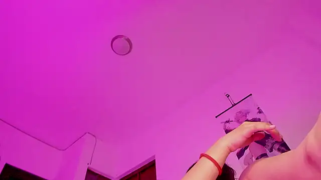 Snapshot of Nix_Girl chatting on October 2, 2025, 7:59 am Nix Girl online show from October 2, 2025, 7:59 am