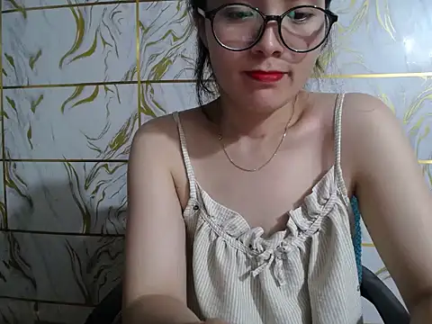 Snapshot of Lyzizi_lovely09 chatting on June 20, 2026, 2:09 pm Lyzizi lovely09 online show from June 20, 2026, 2:09 pm