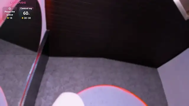 ReinaChloe online show from February 3, 2026, 4:12 pm