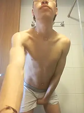 Snapshot of brooklyn_777 chatting on April 3, 2026, 3:54 pm brooklyn 777 online show from April 3, 2026, 3:54 pm