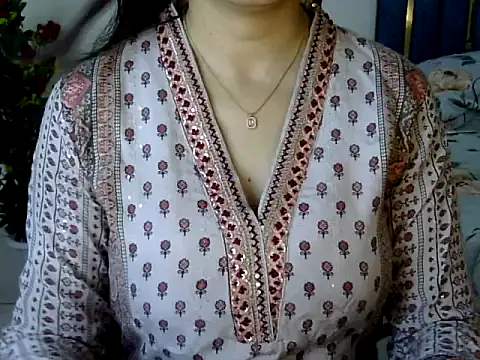 Snapshot of Rumi_cute chatting on April 22, 2026, 3:24 pm Rumi cute online show from April 22, 2026, 3:24 pm