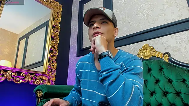 AlessandroKiing online show from September 9, 2025, 1:54 pm