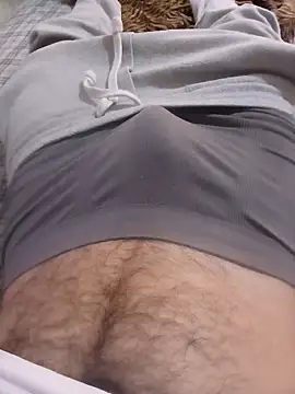 Snapshot of DomDix chatting on April 15, 2026, 2:35 pm DomDix online show from April 15, 2026, 2:35 pm