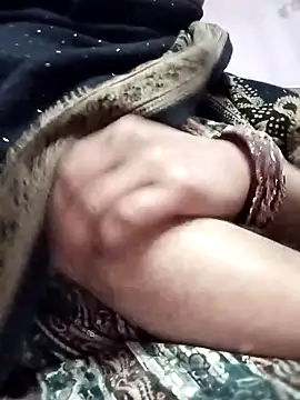 rani8008 online show from February 6, 2026, 5:27 pm