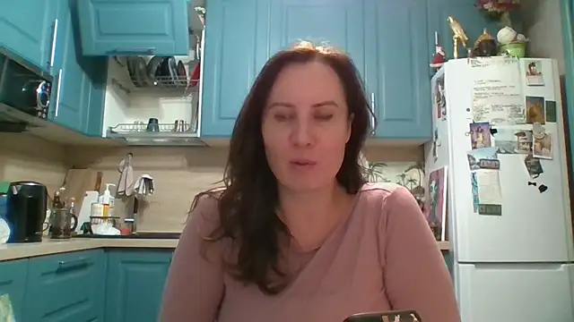 ALICAINWONDERLAND online show from February 26, 2026, 3:33 pm