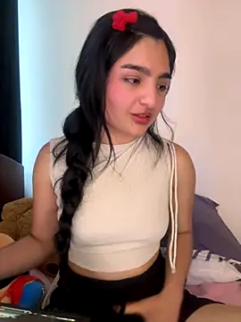 Clementyne30 online show from November 24, 2025, 10:31 pm