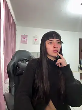 violetta blackk online show from April 3, 2026, 9:35 pm