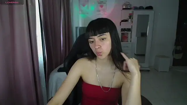 violetta blackk online show from April 28, 2026, 5:18 pm