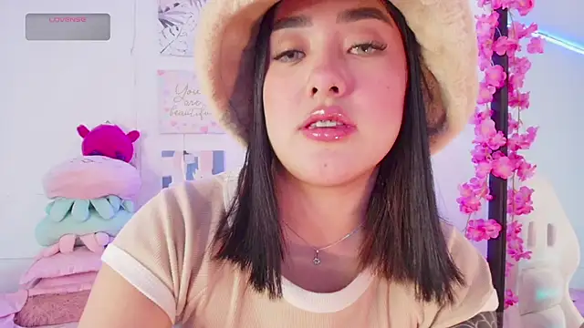 justonecute online show from September 15, 2025, 11:49 pm