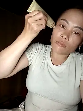 Snapshot of CoMay003 chatting on April 7, 2026, 1:55 pm CoMay003 online show from April 7, 2026, 1:55 pm