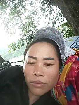 Snapshot of CoMay003 chatting on April 10, 2026, 2:39 am CoMay003 online show from April 10, 2026, 2:39 am