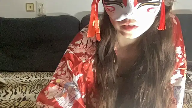 Rosea Lune online show from October 15, 2025, 9:04 pm