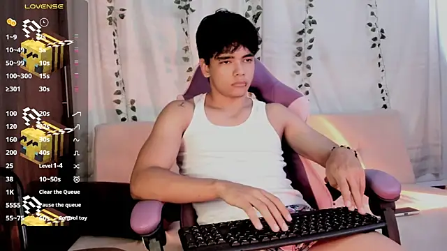 an drew18 online show from October 4, 2025, 2:04 pm