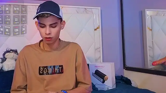 Room 69x online show from April 10, 2026, 12:43 pm