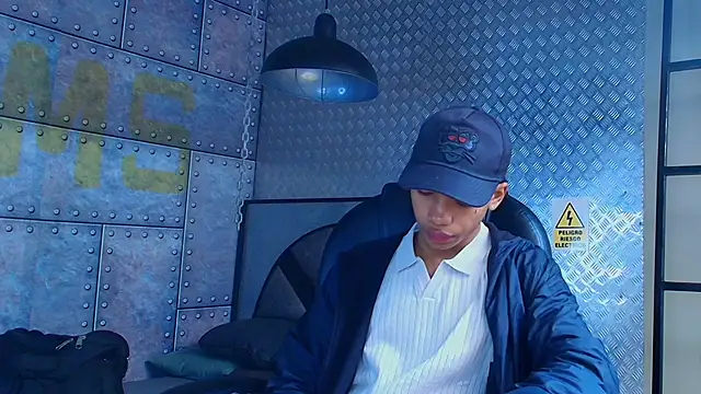 AlanCutee online show from October 15, 2025, 12:38 pm