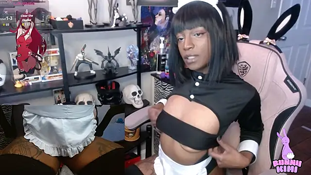 Snapshot of bunniikimi chatting on November 10, 2025, 2:27 pm bunniikimi online show from November 10, 2025, 2:27 pm