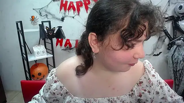 NeonilaLisova online show from November 10, 2025, 12:15 pm