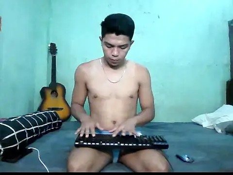 Hunky paul online show from May 22, 2026, 5:14 am