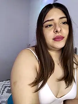 Nahomy cm online show from September 10, 2025, 10:10 pm