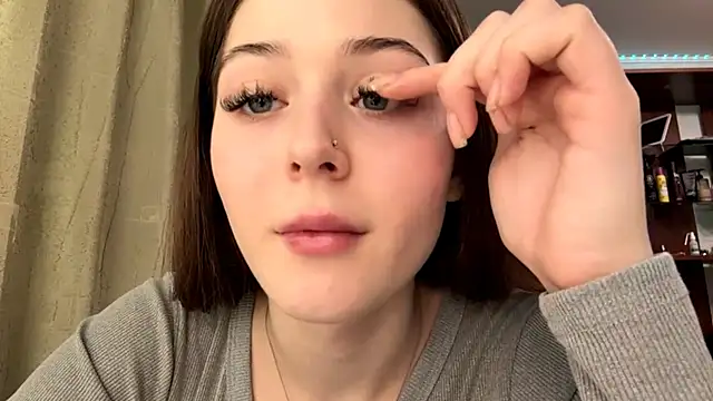 Adel strongwoman online show from January 18, 2026, 5:17 pm